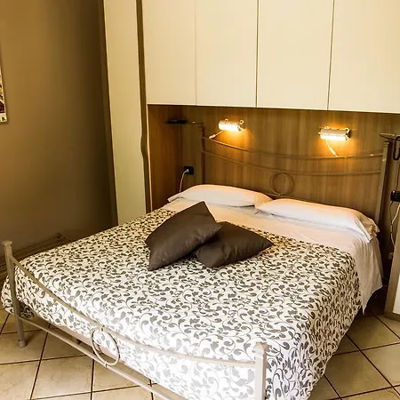 Sotto Il Vulcano Bed & Breakfast 2*