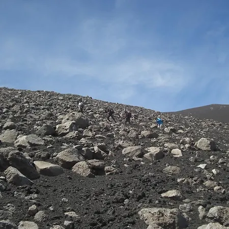 فندق مبيت وإفطار Sotto Il Vulcano 2*